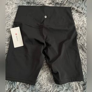 HeyNuts Biker Shorts - size M, 8” inseam